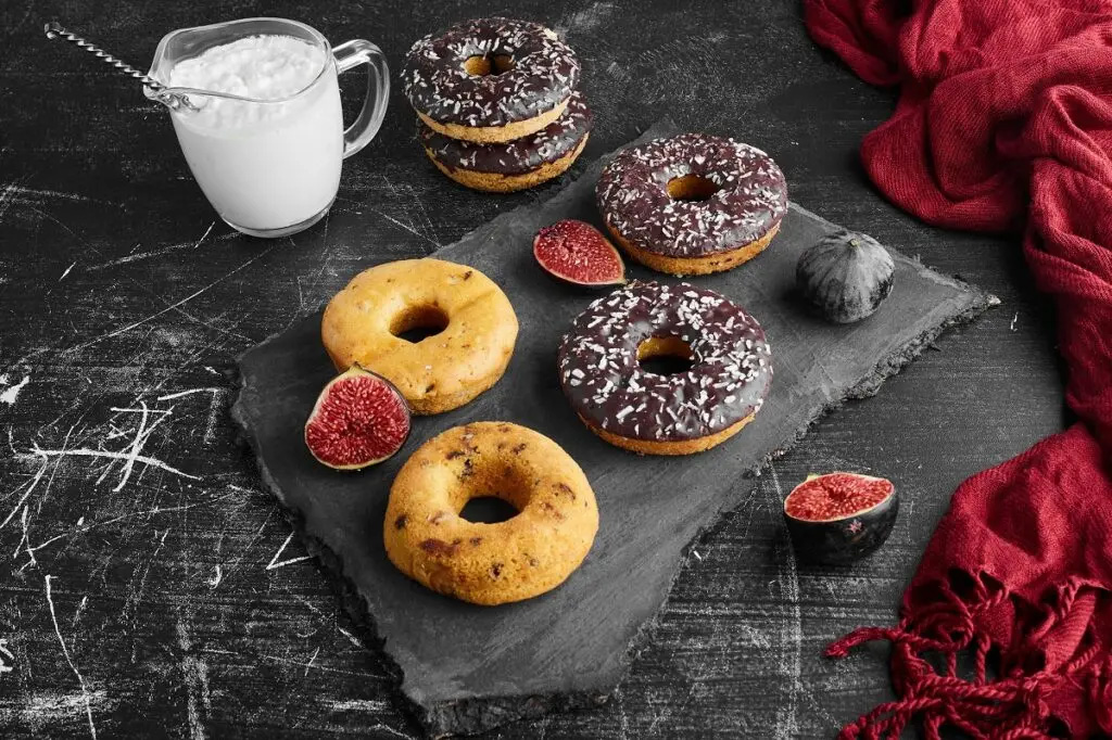 Increase your bakery business and customer engagement by using simple display menu board